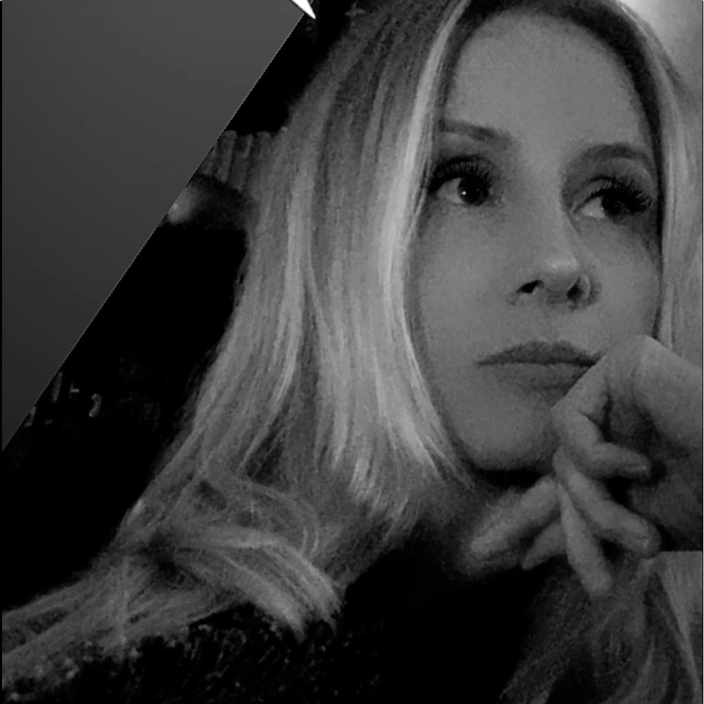 Meet your Posher, Alessandra